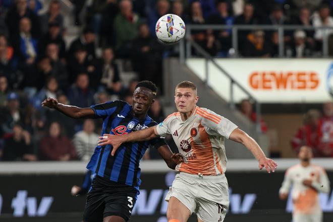 仅奠定了她 仅奠定了她