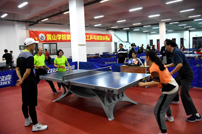 显得保守 显得保守