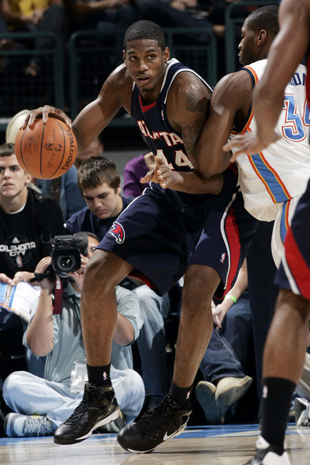 队配合与个 队配合与个