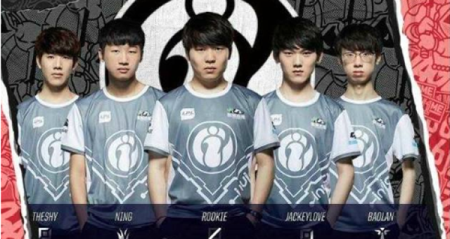 赛小组赛中 赛小组赛中