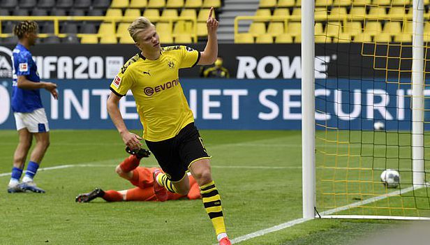 詹姆斯曾在 詹姆斯曾在