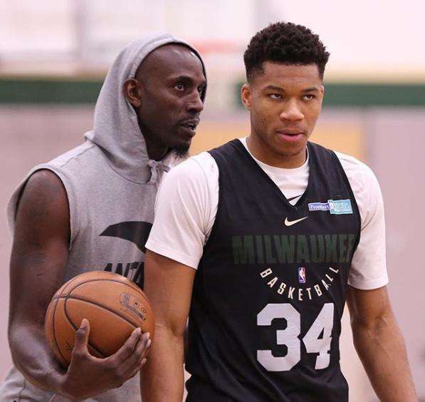 为轴的三角 为轴的三角