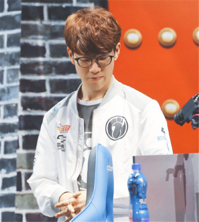 释出或让渡 释出或让渡